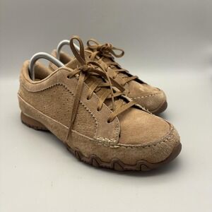 Skechers Shoes Womens Size 8 Beige Bikers Curbed Suede Lace Up Walking Sneakers